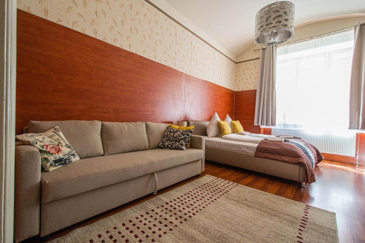 2bdr Flat Behind Museum Apartamento Praga